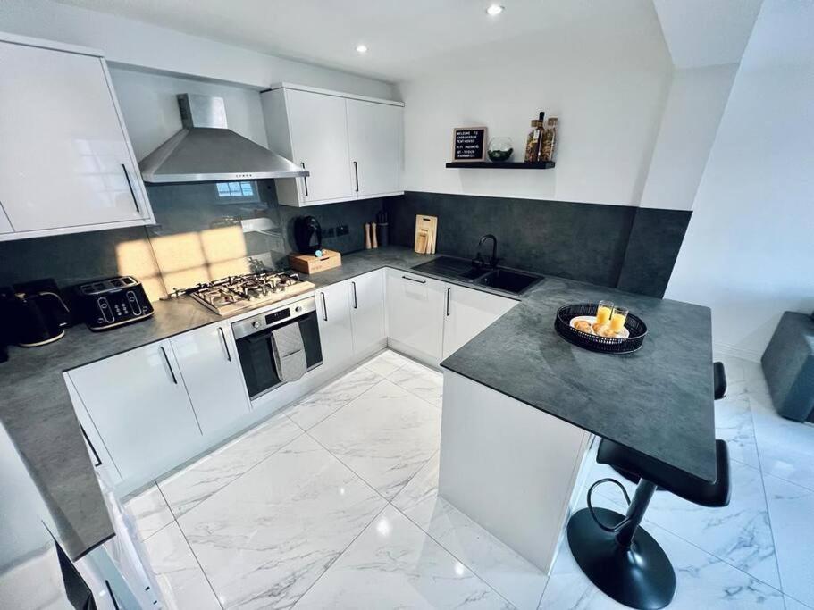 2 Bed Harbourside Penthouse With Hot Tub & Stunning Roof Terrace Apartment Weymouth Exterior foto