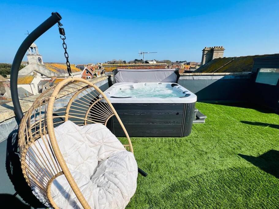 2 Bed Harbourside Penthouse With Hot Tub & Stunning Roof Terrace Apartment Weymouth Exterior foto
